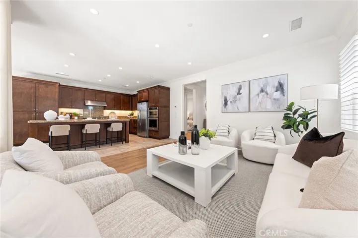 121 Mangrove Banks, Irvine, California 92620