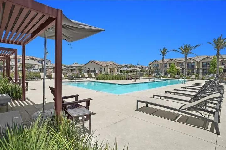 3909 E Carmel Privado, Ontario, California 91761
