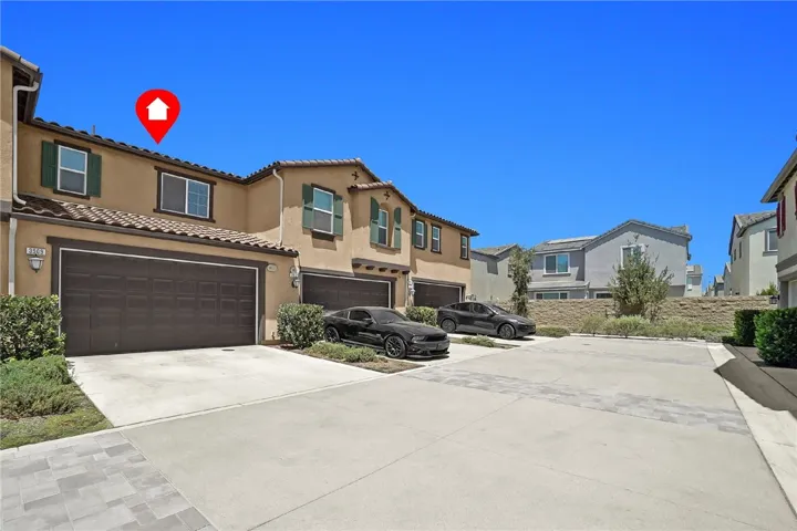 3909 E Carmel Privado, Ontario, California 91761