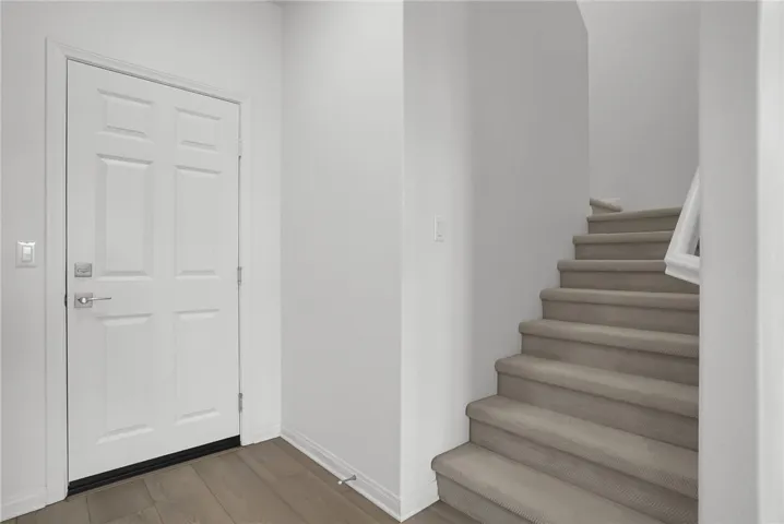 3909 E Carmel Privado, Ontario, California 91761