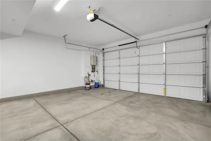 3909 E Carmel Privado, Ontario, California 91761