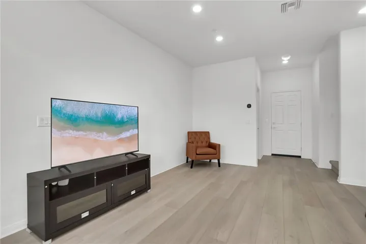 3909 E Carmel Privado, Ontario, California 91761