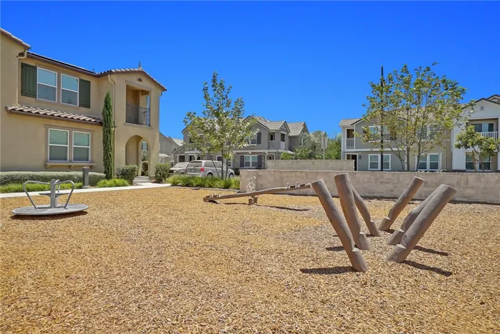 3909 E Carmel Privado, Ontario, California 91761