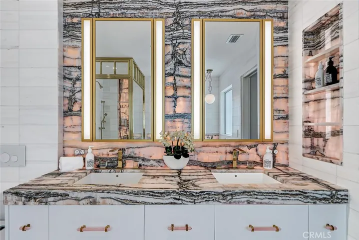 2417 Crest, Manhattan Beach, California 90266
