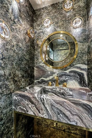 2417 Crest, Manhattan Beach, California 90266