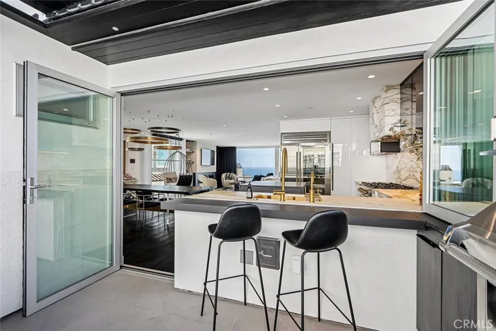 2417 Crest, Manhattan Beach, California 90266
