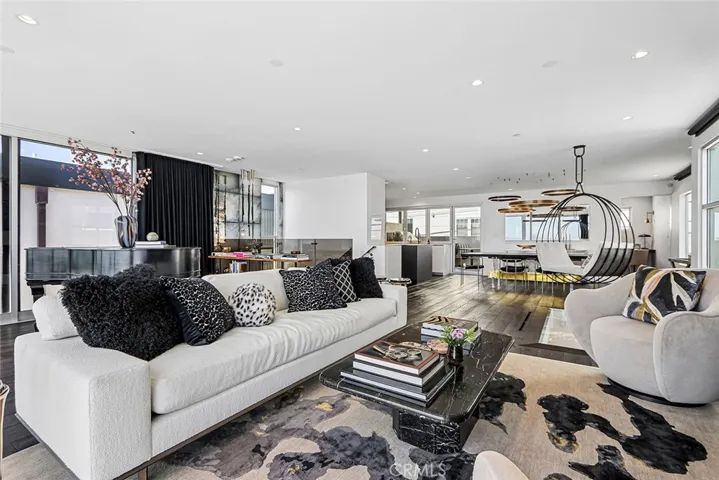 2417 Crest, Manhattan Beach, California 90266