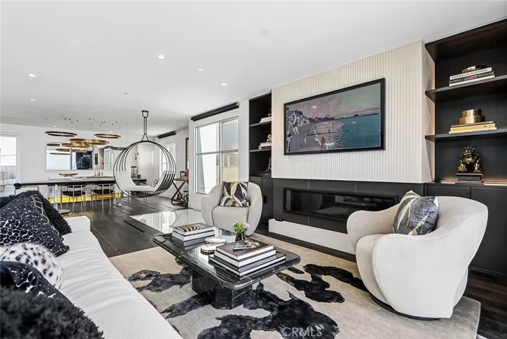 2417 Crest, Manhattan Beach, California 90266