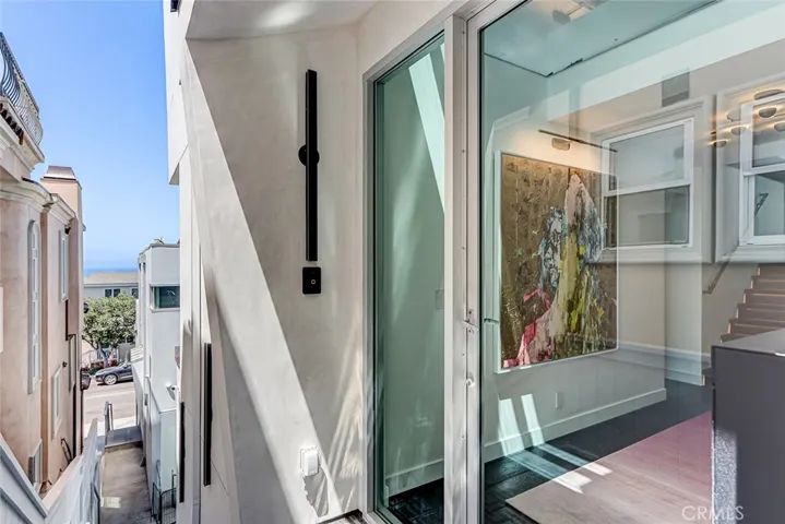 2417 Crest, Manhattan Beach, California 90266