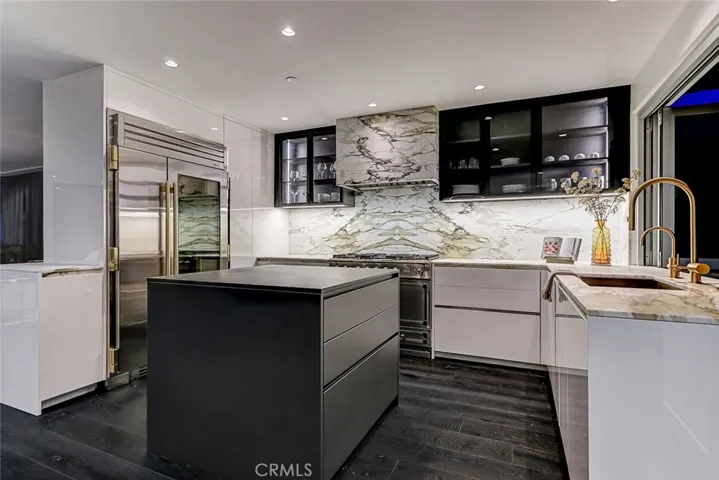2417 Crest, Manhattan Beach, California 90266
