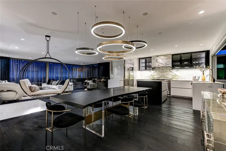 2417 Crest, Manhattan Beach, California 90266