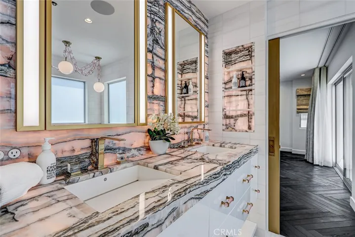 2417 Crest, Manhattan Beach, California 90266
