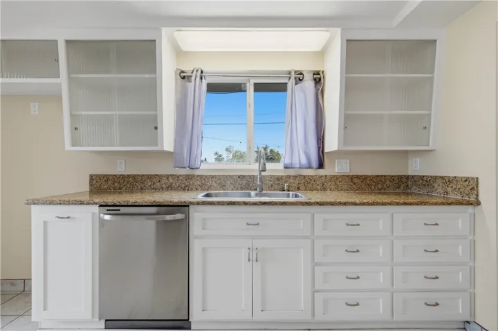 38664 Yucca Tree, Palmdale, California 93551
