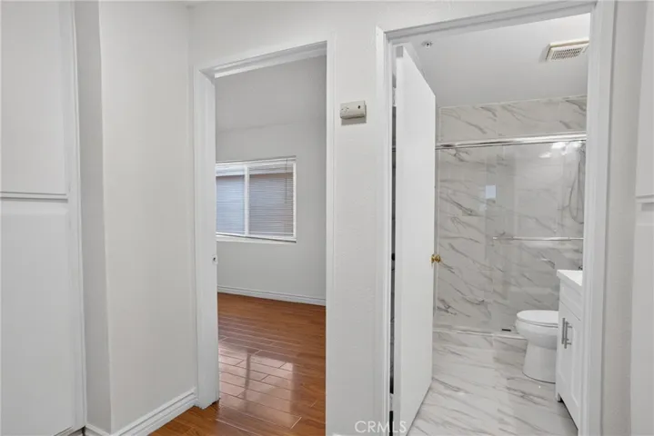 8828 Burnet Ave 9, North Hills, California 91343