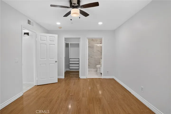 8828 Burnet Ave 9, North Hills, California 91343