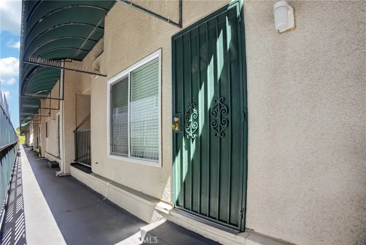 8828 Burnet Ave 9, North Hills, California 91343