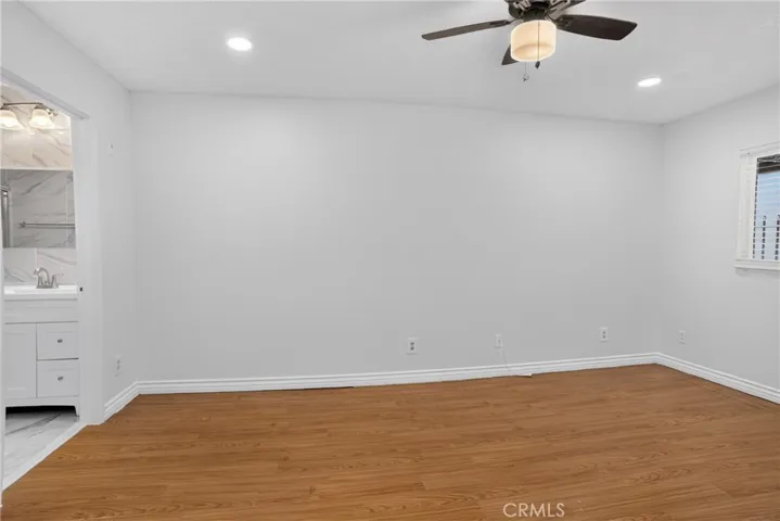 8828 Burnet Ave 9, North Hills, California 91343