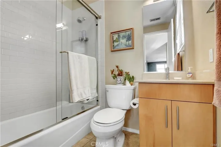 133 The Promenade N 411, Long Beach, California 90802