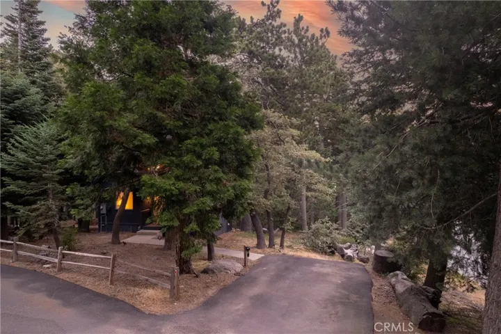 1191 Scenic Way, Rimforest, California 92378