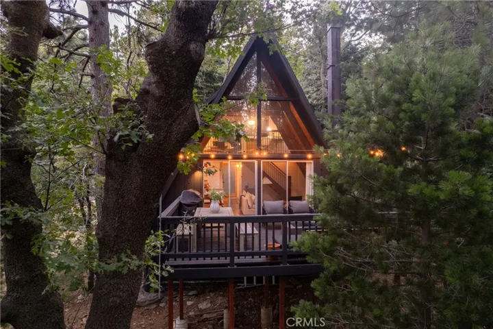 1191 Scenic Way, Rimforest, California 92378