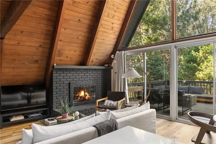 1191 Scenic Way, Rimforest, California 92378