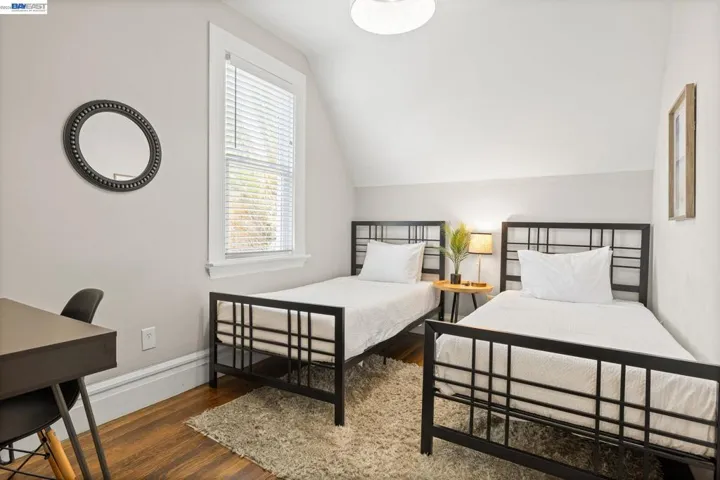 2207 E 21st St, Oakland, California 94606