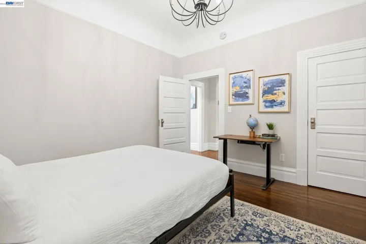 2207 E 21st St, Oakland, California 94606