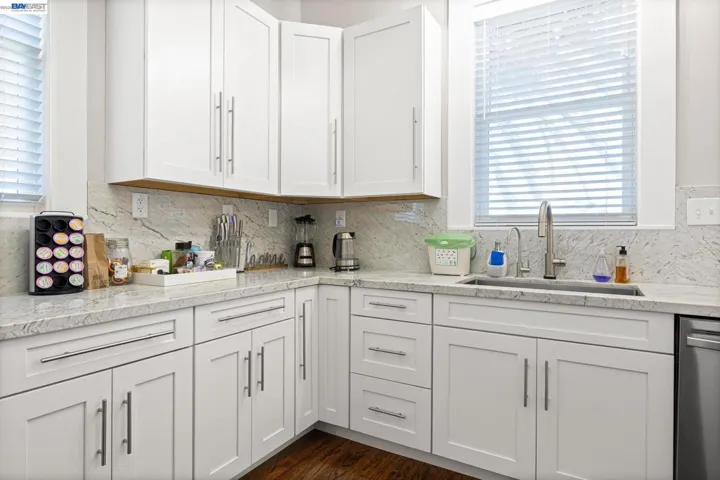 2207 E 21st St, Oakland, California 94606