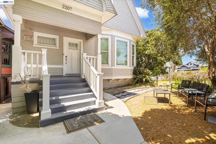 2207 E 21st St, Oakland, California 94606