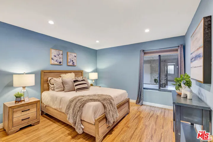 1900 Vine Street 103, Los Angeles, California 90068