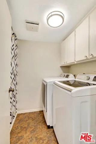 1900 Vine Street 103, Los Angeles, California 90068