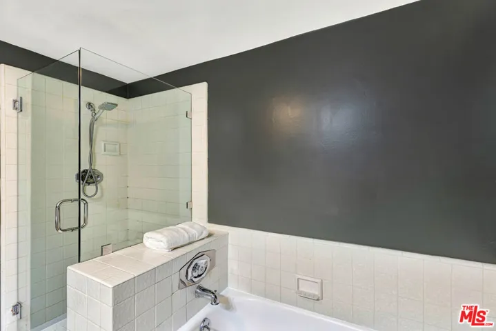 1900 Vine Street 103, Los Angeles, California 90068