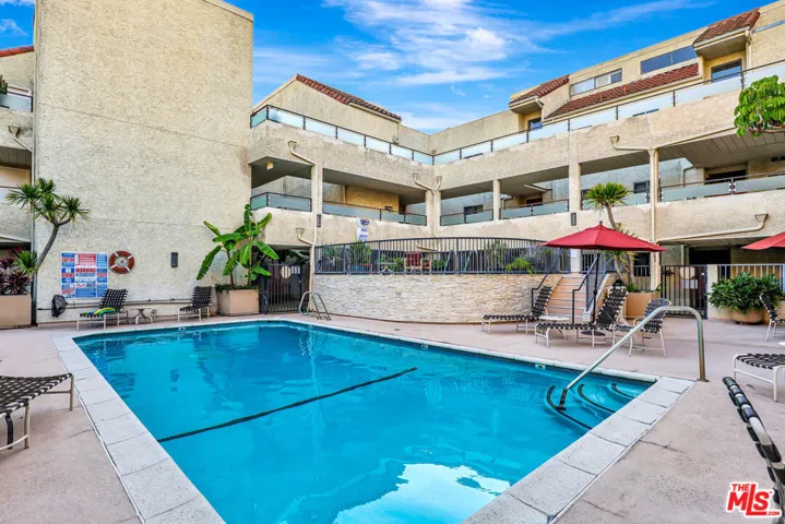 1900 Vine Street 103, Los Angeles, California 90068