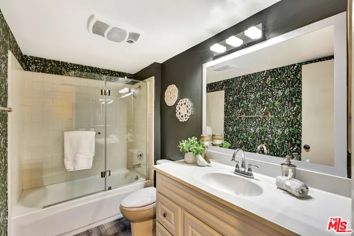 1900 Vine Street 103, Los Angeles, California 90068