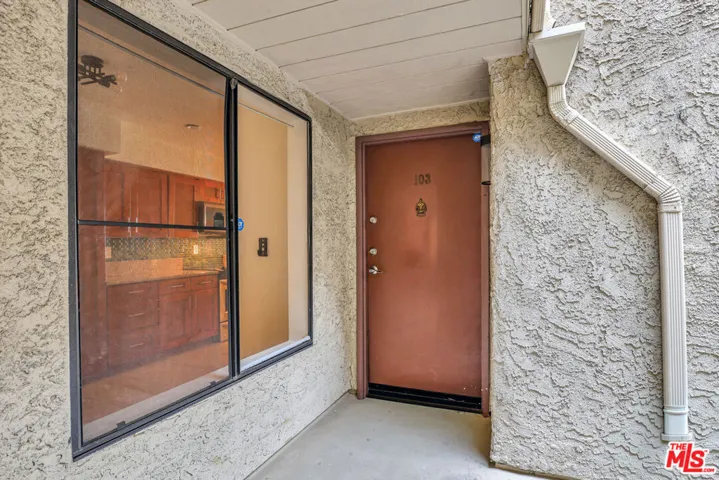 1900 Vine Street 103, Los Angeles, California 90068