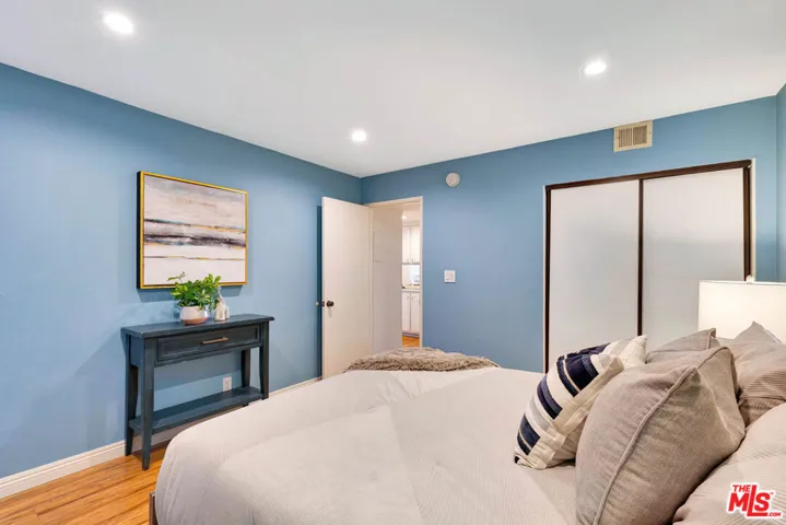 1900 Vine Street 103, Los Angeles, California 90068