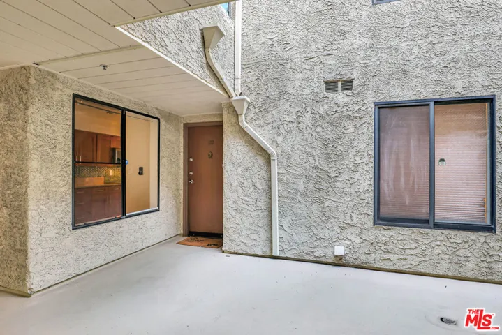 1900 Vine Street 103, Los Angeles, California 90068