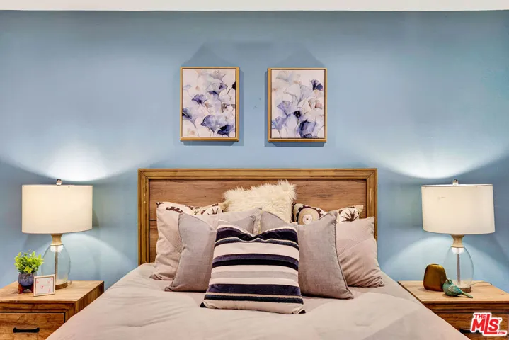 1900 Vine Street 103, Los Angeles, California 90068