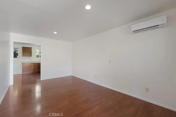 22521 Victory Boulevard B, West Hills, California 91307 — photo 4