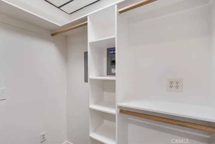 22521 Victory Boulevard B, West Hills, California 91307