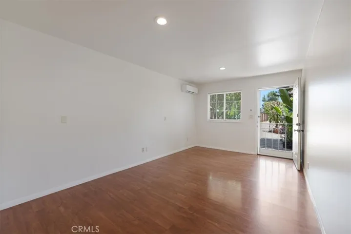 22521 Victory Boulevard B, West Hills, California 91307