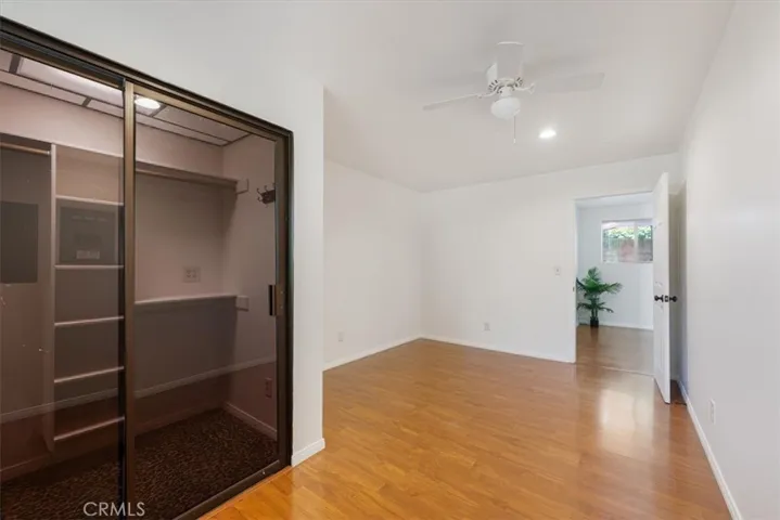22521 Victory Boulevard B, West Hills, California 91307