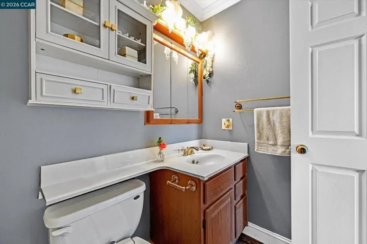 552 Redwood Dr, Vacaville, California 95687
