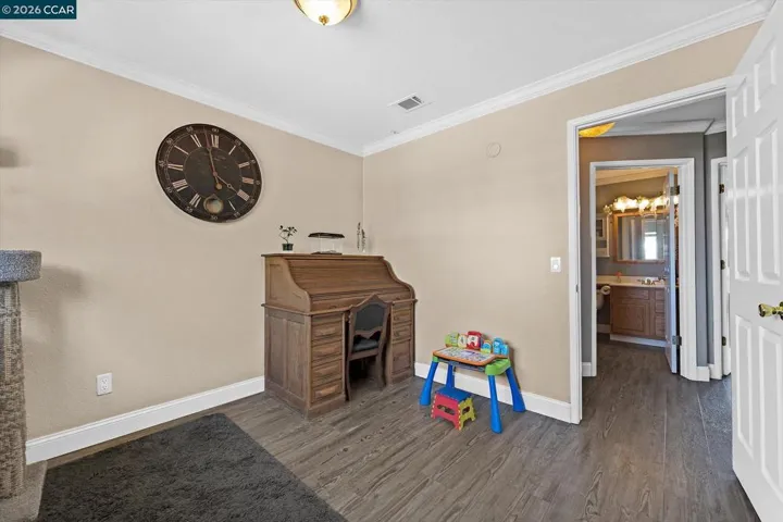 552 Redwood Dr, Vacaville, California 95687