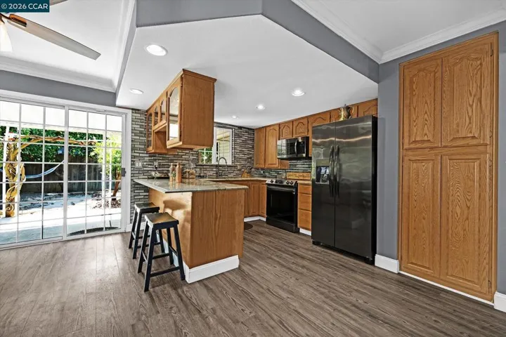 552 Redwood Dr, Vacaville, California 95687