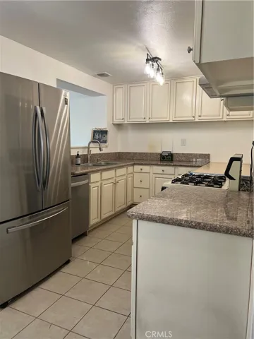 15919 Alwood, La Puente, California 91744