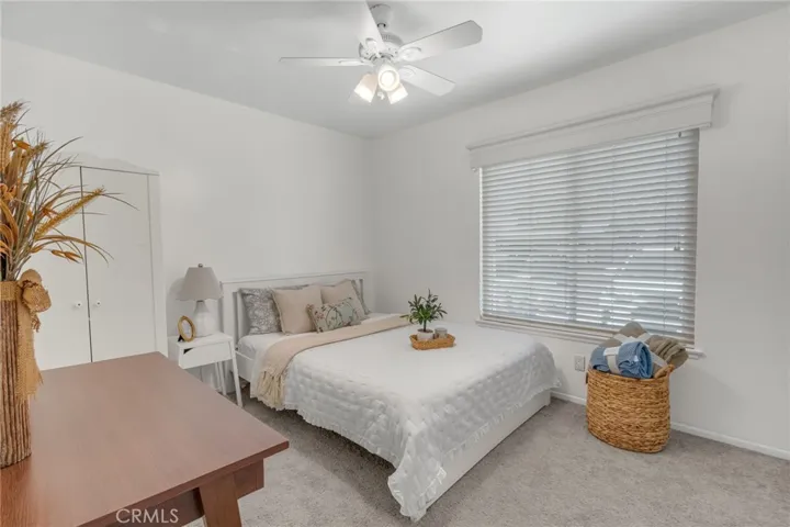 23515 Estrella, Valencia, California 91355