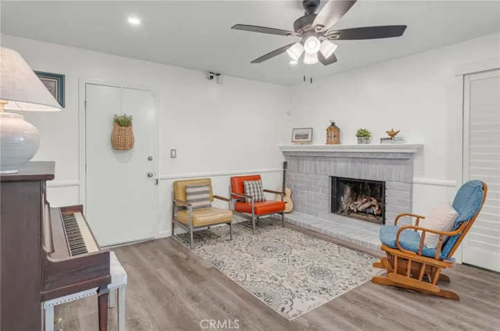 23515 Estrella, Valencia, California 91355