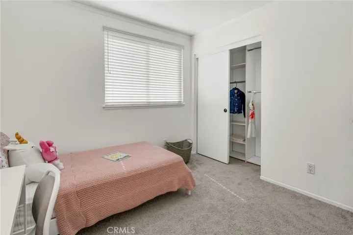 23515 Estrella, Valencia, California 91355