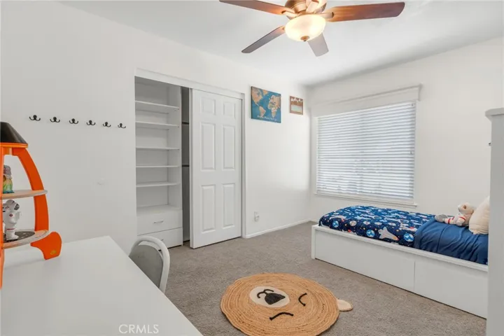 23515 Estrella, Valencia, California 91355